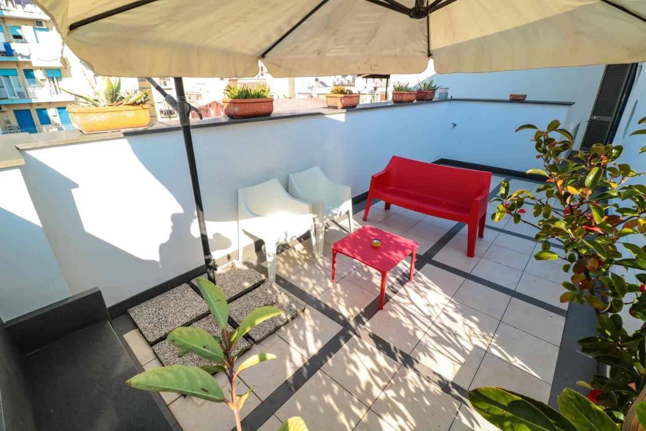 Terrazze Del Lungomare Bed & Breakfast Наполи Екстериор снимка