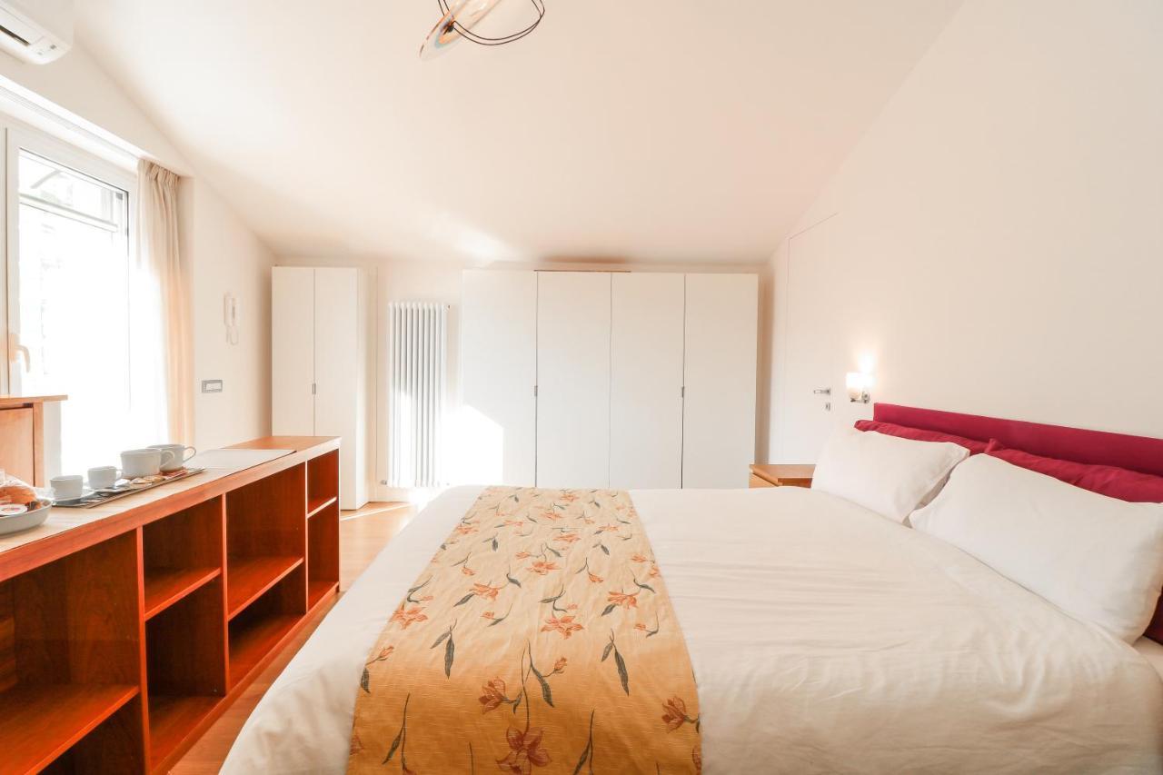 Terrazze Del Lungomare Bed & Breakfast Наполи Екстериор снимка