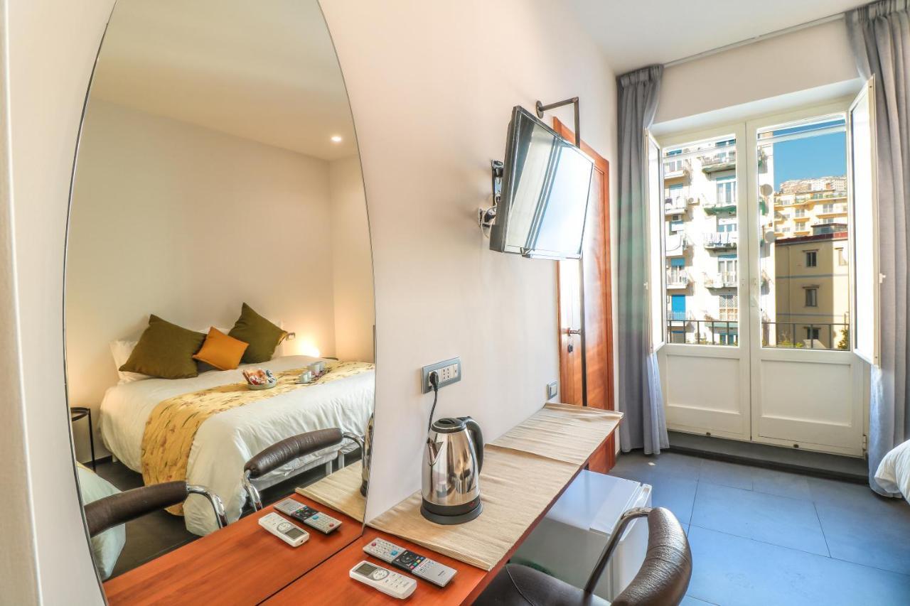 Terrazze Del Lungomare Bed & Breakfast Наполи Екстериор снимка