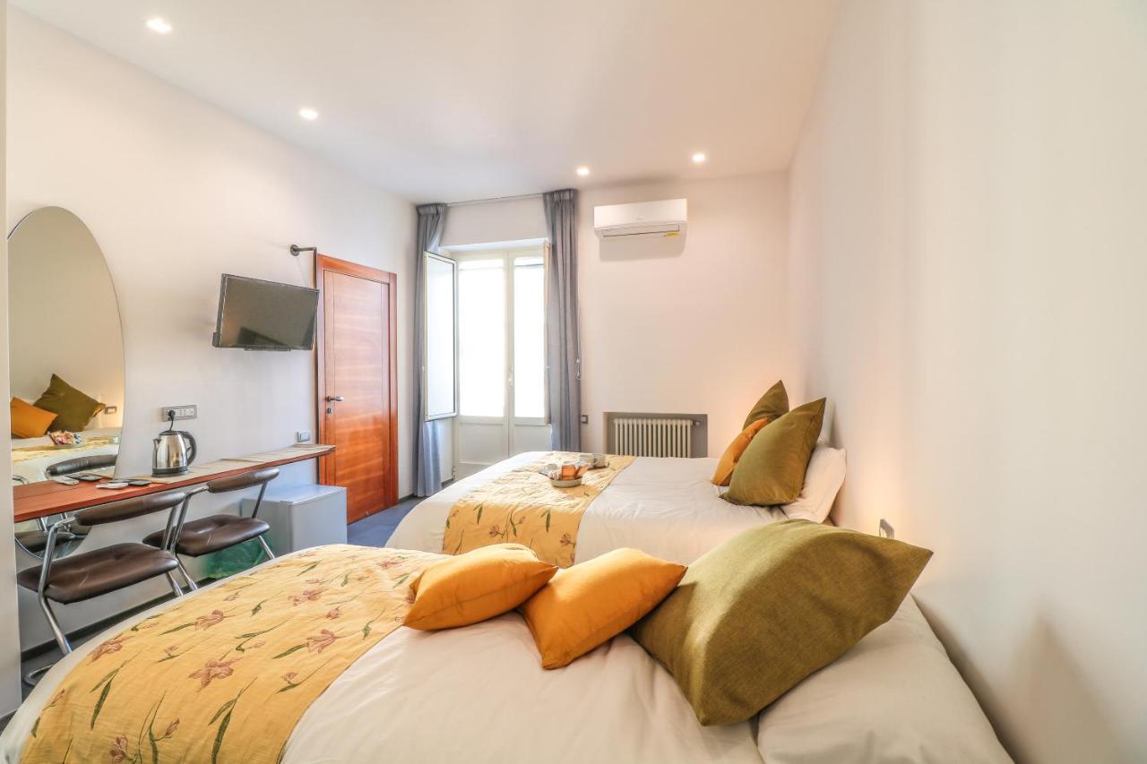 Terrazze Del Lungomare Bed & Breakfast Наполи Екстериор снимка