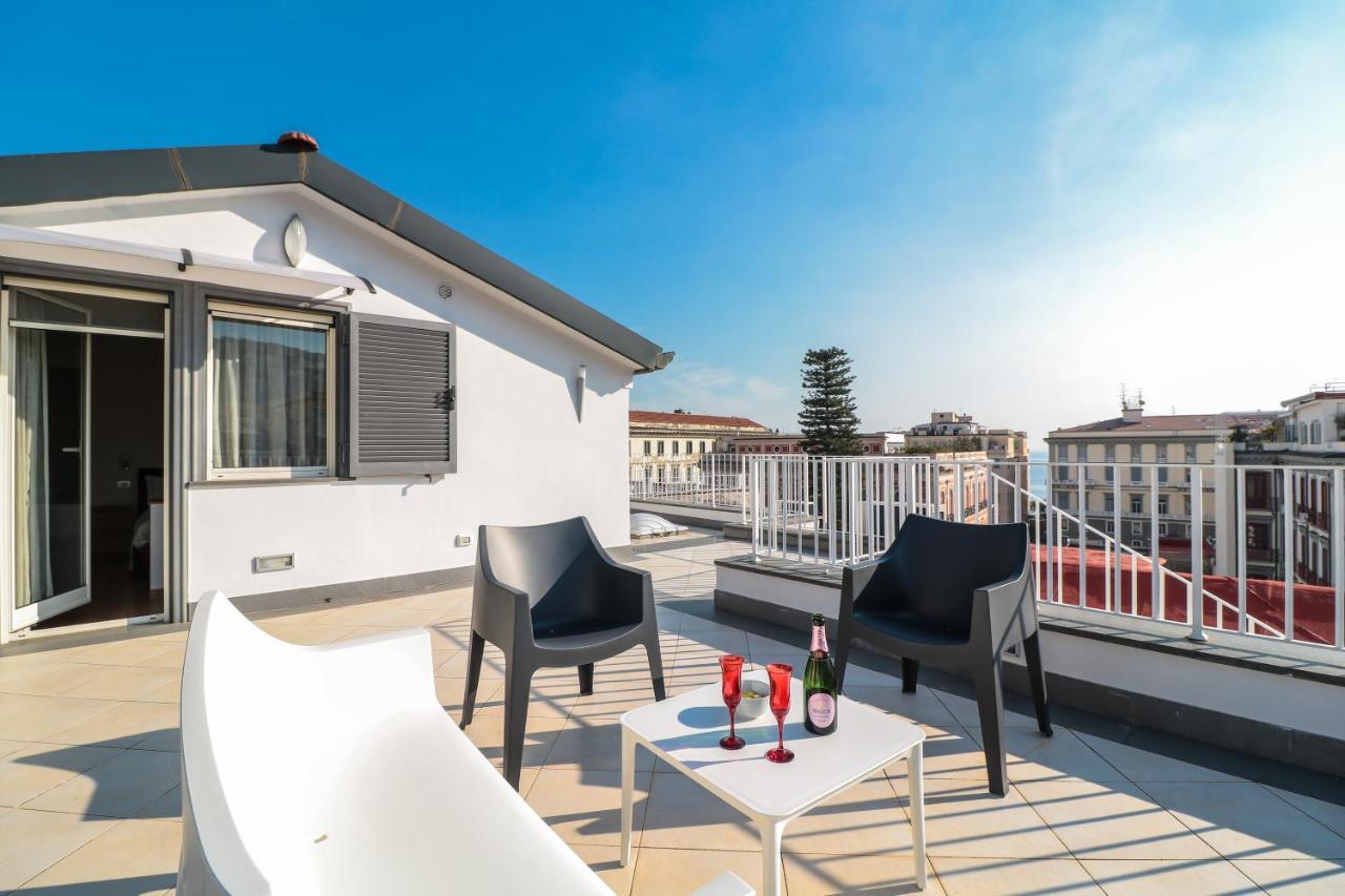 Terrazze Del Lungomare Bed & Breakfast Наполи Екстериор снимка
