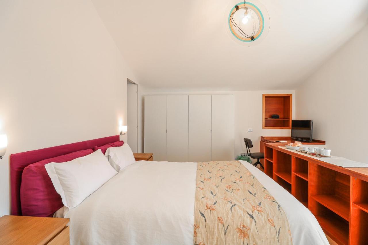 Terrazze Del Lungomare Bed & Breakfast Наполи Екстериор снимка