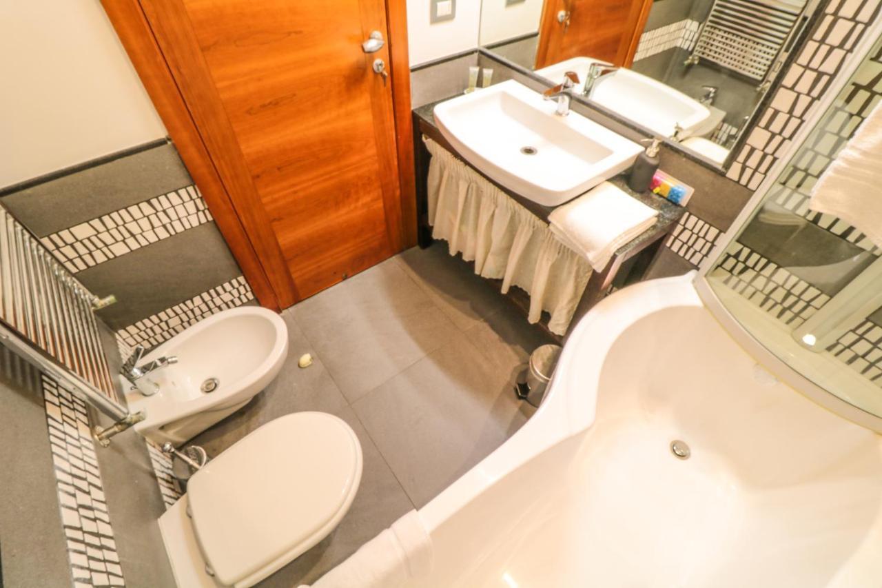 Terrazze Del Lungomare Bed & Breakfast Наполи Екстериор снимка